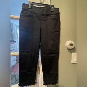 Style & Co black pull on capri length jeans. XS
